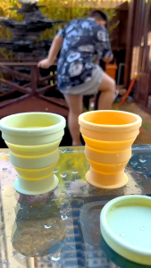 Silicone Foldable Water Cup 硅胶旅行折叠杯 Travel Portable Portable Portable Retractable Cup Brushing Cup