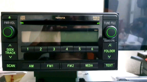 đầu CD RADIO AUX Pioneer cho xe hãng Toyota và lắp chung cho các xe khác