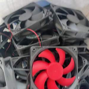 Quạt Fan 12V kích thước Fan 12 (12x12Cm) dòng điện từ 0.2A-0.5A