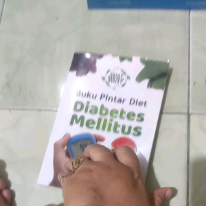 sepaket 2 buku diet diabetes mellitus dan diet kolesterol