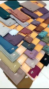 Hijab Segi Empat Terbaru Umama Scarf Paris Olive 110 x 110 cm Kerudung Segi Empat Premium Paris Olive Polos Umama Scarf Tepi Laser Cut LC