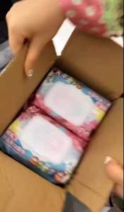 👶พร้อมส่งด่วน!! (ล็อตนี้เป็นลายใหม่)ทิชชู่เปียกสำหรับเด็กทารก ทิชชู่เปียกเด็กแรกเกิด ทิชชู่เปียก ไม่ก่อให้เกิดการระคายเคืองผิวเด็ก แผ่นใหญ่ ไม่มีสารอันตราย