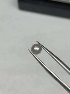 135N- NGỌC TRAI AKOYA NƯỚC MẶN NUÔI CẤY KHÔNG XỬ LÝ CÓ KHOAN MỘT LỖ ( thông số trong ảnh chụp) 1.35 Carat