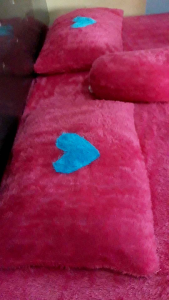 SEPRAI BULU RASFUR LEMBUT TANPA SARUNG BANTAL/GULING(SEPRAI AJA)