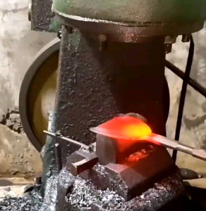 Mũi đục điện nước rãnh 3cm mũi đục chữ U uốn cong chuyên dụng