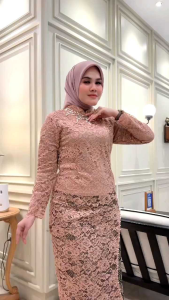 Borkat abaya terlaris hadir dengan design elegand brand Amanda jaya
