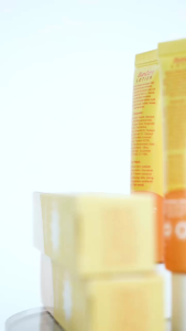 SUNCREEN SUNCARE SPF 25 15gr / SUNBLOCK SR12 SPF 30 MELINDUNGI KULIT WAJAH DARI SINAR UV UNTUK KULIT KERING & BERMINYAK