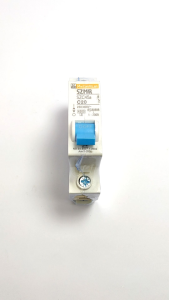 MCB szmr 20A/ampere pemutus arus listrik PLN SZMR 20A/MCB SZMR AMPERE PEMUTUS ARUS LISTRIK PLN 20A