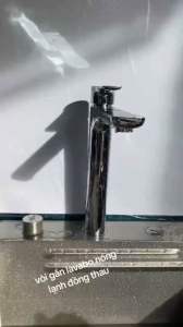 Vòi đồng thau mạ crom labo nóng lạnh cao 20cm hoặc 30cm cao cấp có dây cáp nước mã số 8103