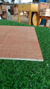 ไม้อัดใหม่เกรดธรรมดา( ทำเฟอร์นิเจอร์ได้ ) หนา 8 มม.กว้าง 20 x 20 ซม.ราคาแผ่นละ 25 บาท * จัดเตรียมสินค้า 2-3 วัน