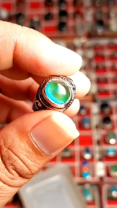 Cincin batu berubah warna segoro bunglon ajaib dim batu kecil 10 mm / zultanite cange color / cincin sulap magic