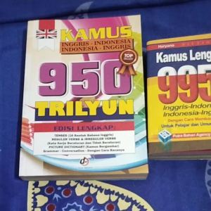Buku kamus Inggris-Indonesia ukuran besar