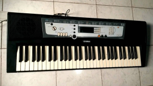 keyboardpiano yamaha psr e213normal second