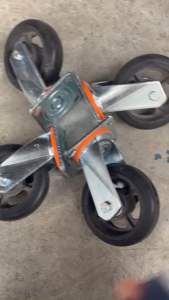 Bánh cao su lõi (gang nan) đường kính 150mm càng tĩnh xoay khoá