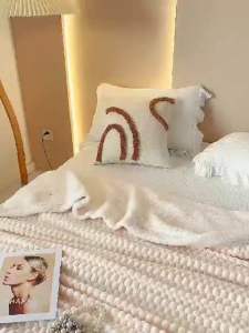 RD BEDDINGS: SQUARE PATTERN DOUBLE LAYER SHERPA WOOL BLANKET 200x220 cm