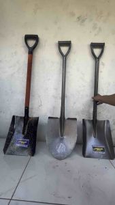 Sekop Besi Besar Cap Crocodile Bahan Baja