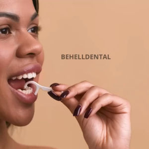 50 PICS DENTAL FLOSS STICKS PICK PICKS BENANG GIGI / SIKAT SELA CELAH BEHEL BENANG GUARDIAN / Alat Pembersih Penghilang Plak Gigi dan Bau Mulut / Behel Ortho Behelldental Dental