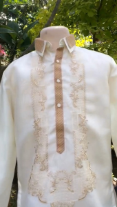 UZZO Modern Barong Tagalog for Men | Piña Organza Double Collar with lining | Random Burda/Embroidery