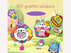 Kids DIY graffiti pendant sticker and shaker craft kit DIY keychain kids goodie bag