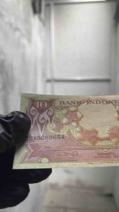 Uang Kertas 10 Rupiah 1959 Seri Bunga UNC Koleksi Kuno