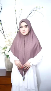 Kanaya Ayunda jilbab instan segitiga pet premium