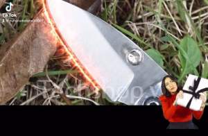 Dao móc khoá xe có vỏ đựng sắc bén gập lại gọn gàng an toàn tiện lợi