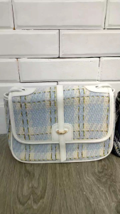 Tas Selempang Kulit Wanita Cantik Import Terbaru Simple Outfit