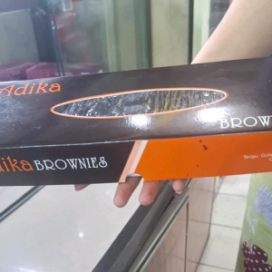 Bronis Panggang lembut dan basah Adika Cake