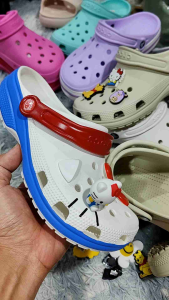 🌈รองเท้าแตะคอส.classic×คิตตี้✅พร้อมป้าย หิ้วนอก น่ารัก