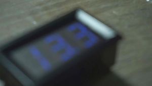 วัดโวลท์ DC วัดไฟ 4.5 ถึง 30 โวลท์ DC หน้าจอดิจิตอล พร้อมส่ง เครื่องมือวัดโวลท์ 4.5-30V 3สี (แดง เขียว ฟ้า)