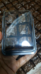 บราวนี่ หนึบ  1กล่องมี 6ชิ้น แบบเซต 10 ชิ้น