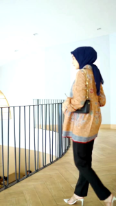 Atasan Wanita Modern Blouse Batik Lengan Balon Kerah Round Collar Katun M L XL XXL