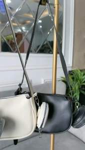 Tas selempang wanita REVINAF 338304 bahan leather premium cocok buat semua acara mewah