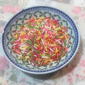 colour rice coklat tabur warna warni coklat urai Sprinkles topping彩色米 彩虹米 ( halal ) repacking pack 250g