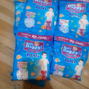 baby happy renceng 6 sachet gratis 1 size M dan L