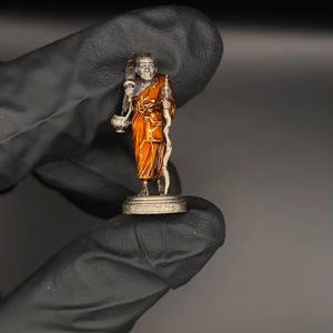 หลวงปู่ทวด บรมโพธิสัตว์ - 3-4.5 ซม. รวมฐาน (จำนวนจำกัด)