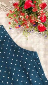 เดรสลายจุด ชุดแฟชั่นผู้หญิง แขนกุด คอปก กระดุมหน้า