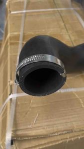 ท่ออินเตอร์ บน Ford Ranger เครื่อง 2.2 ปี 2012 up Mazda BT-50 Pro เครื่อง 2.2 L แบบมี/ไม่มีกิ๊บรัด ยางเกรดพรีเมียมแข็งแรงทนทานใช้งานได้ยาวนาน