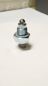 Cảm biến báo de báo lùi Toyota Innova Fortuner Hilux