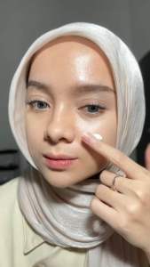 Wardah UV Shield SPF 50 PA++++ Airy Smooth Sunscreen Serum 25ML
