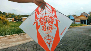 (BONUS 1 Layangan) Layangan Sukhoi petung double lilit Layangan Lilitan Layangan murah Layangan Aduan Layangan serutan 26-27 satu warna