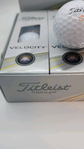 2025ลูกกอล์ฟ titleist velocity  พุ่งไว ลอยสูง  วิ่งต่อทุกชอต ได้ระยะทาง ( ของใหม่ 1 กล่อง 12 ลูก)