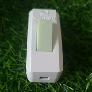 1 công tắc quả nhót OMINSU 5A-250V
