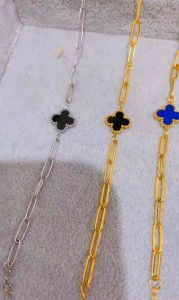 Gelang Rantai Klip Clover Titan Wanita