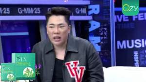 1 แถม 1 Oxy DTX chlorophyll plus โอซี ดีทีเอกซ์ คลอโรฟิลล์ขับล้างสารพิษ พี่หนิงปณิตา ช่วยการขับถ่าย ขับล้างของเสีย ผงผัก บำรุงสุขภาพ บำรุงผิว