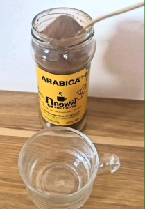 กาแฟสำเร็จรูปอราบิก้า (ทอง) ขวดแก้ว 80 กรัม