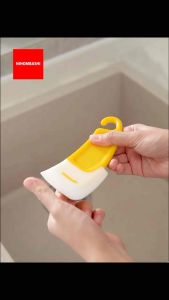 Food Grade Silicone Kitchen Cleaning Scraper Grease Remover Soft Heat Resistant Scraper with Hanging Hook