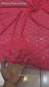 Kain brukat stretch import garment warna pink fuchsia (harga per 1/2m)