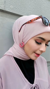 Desain Fashionable untuk Wanita: Pakaian Muslimah Modern & Setelan Kalong Lengan Panjang