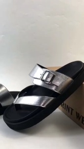 Sandal Wanita Footprint - Silvertone